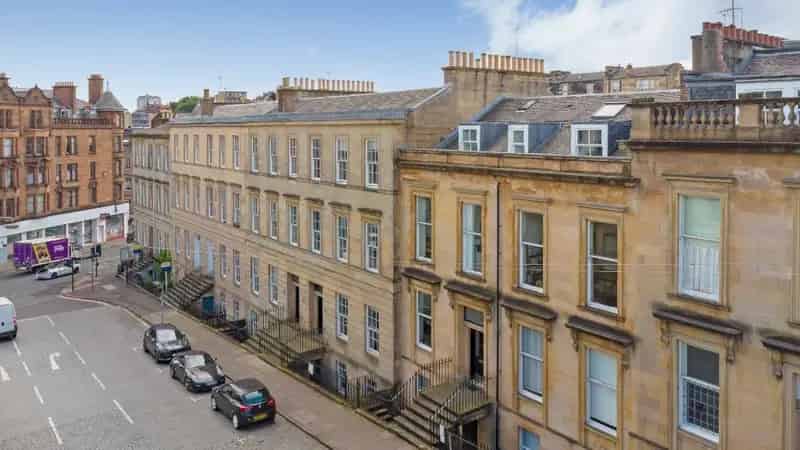 2 Bedroom Flat to Rent in Glasgow's Park District
