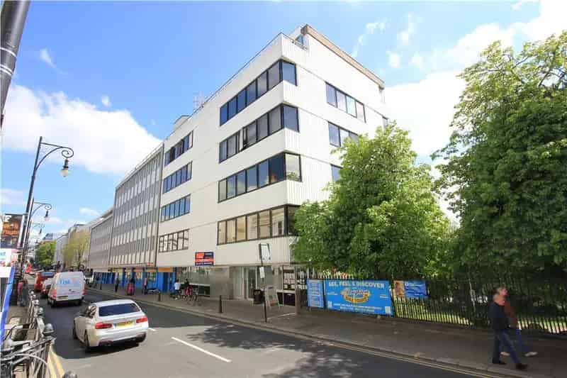Modern Open Plan Office Space Near Brighton Station