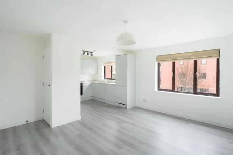 2 Bedroom Flat to Rent Clifton