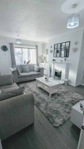 3 Bed House Near Town Centre - Family Home