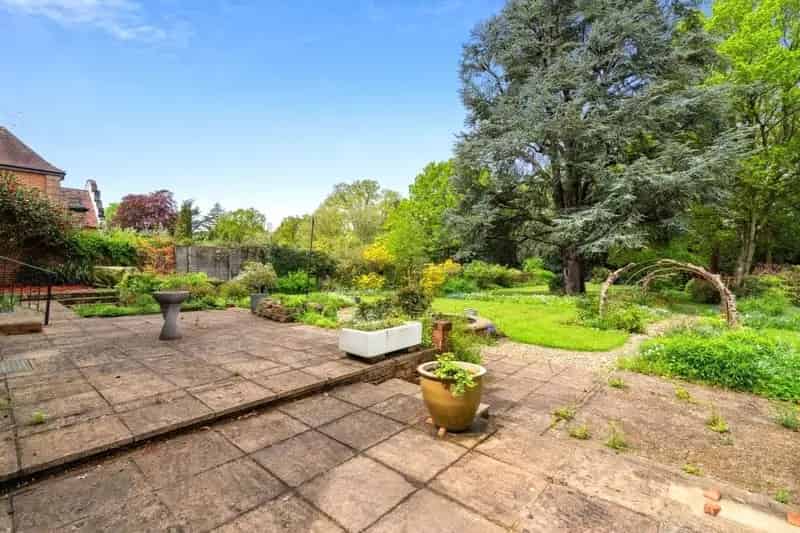 6 Bedroom House Beaconsfield Self Build Opportunity