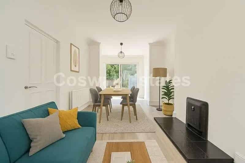 2 Bed Flat for Sale Mill Hill Broadway - Spacious Ground Floor Garden Flat