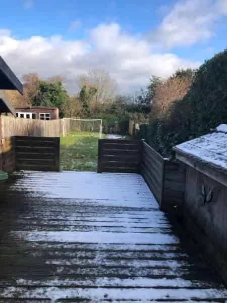 2 Bed House Large Garden New Kitchen Bathroom Newly Decorated