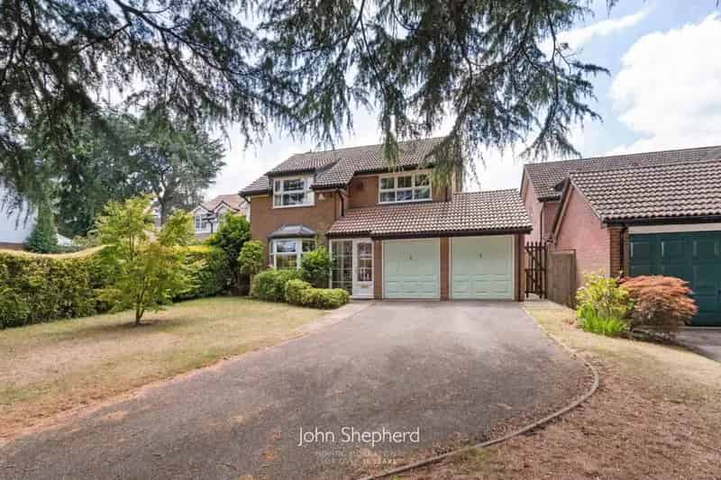 4 Bedroom Detached House for Sale in Solihull