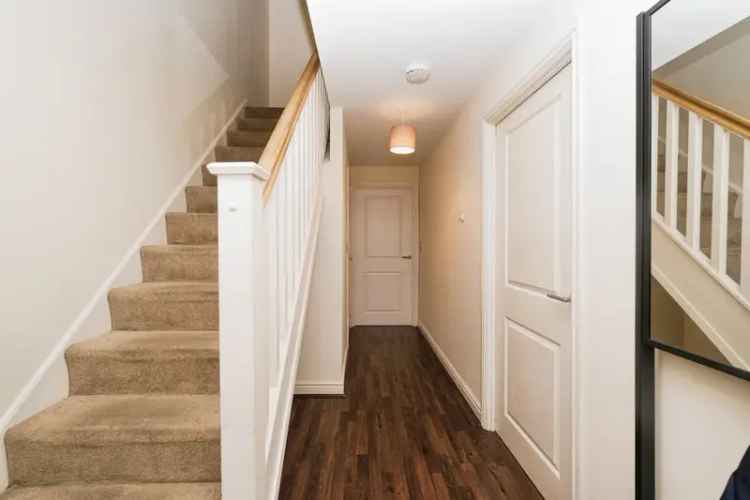 Four Double Bedroom House in Cressington Heath