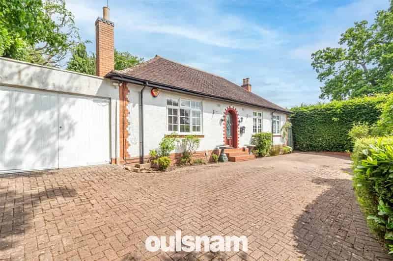 3 Bedroom Detached Bungalow Bournville No Chain