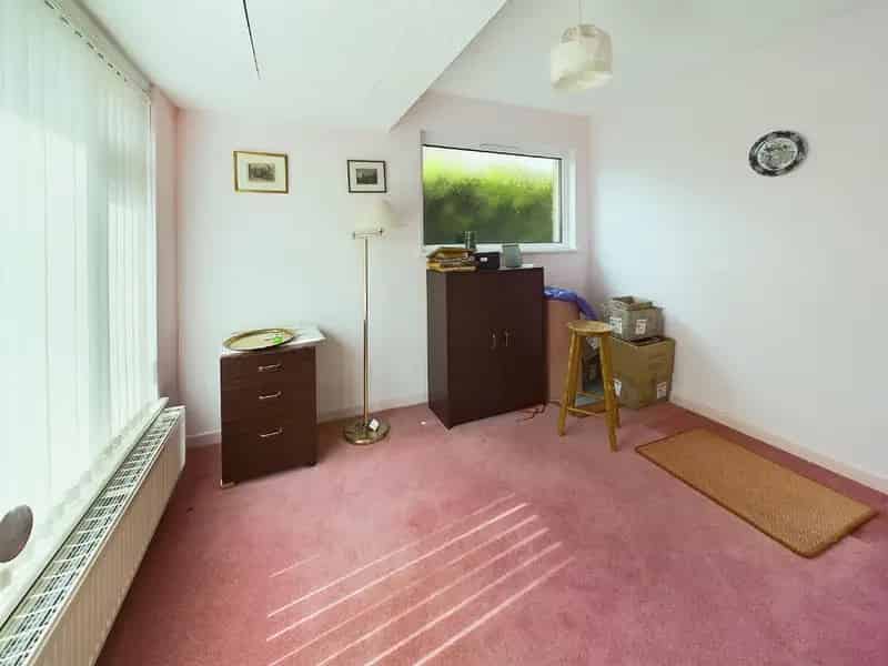 3 Bed Property for Sale Peaceful Location Spacious Living Room Double Bedrooms Garage Gardens