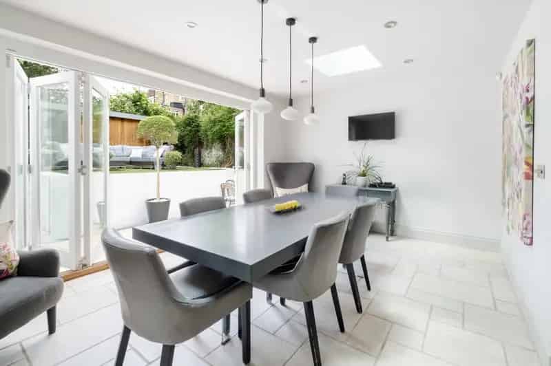 4 Bedroom Semi-Detached House for Sale in Conservation Area