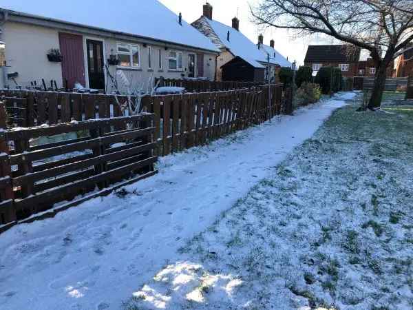 Bungalow For Rent in Charnwood, England