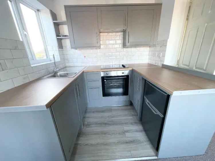 1 Bedroom Maisonette Available June - Recently Refurbished