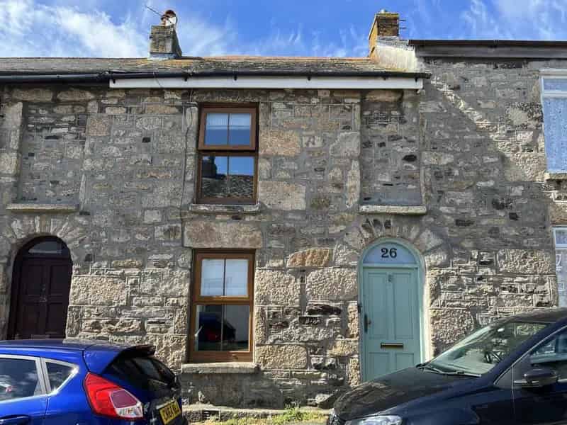 2 Bedroom Terraced House for Sale in Penzance