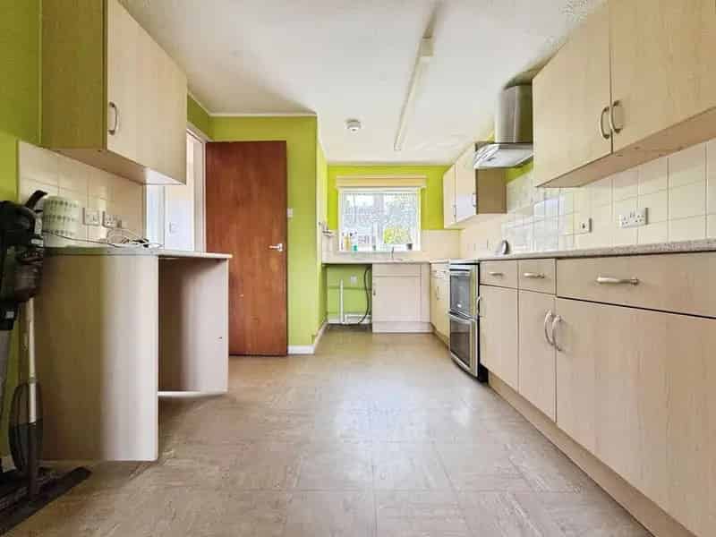 3 Bedroom Mid Terrace House to Rent Carlton-in-Lindrick S81