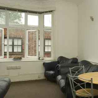 4 Bedroom House in Stretford Manchester Student Accommodation