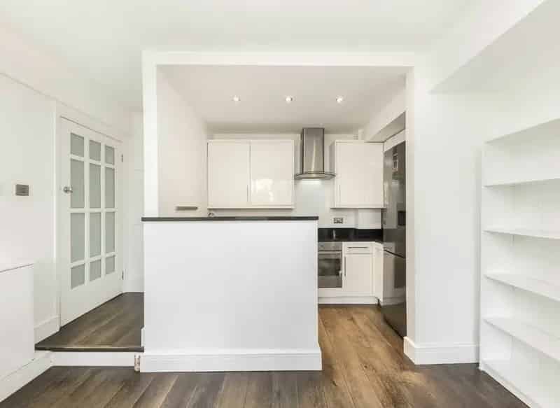 One Bedroom Apartment near King's Cross - Open Plan Living