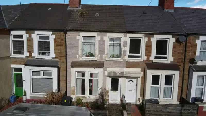 2 Bedroom Terraced House No Onward Chain Roath