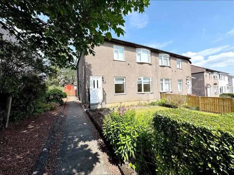3 Bedroom Apartment for Sale in Glasgow