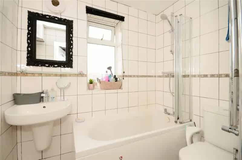 2 Bed Mid-Terraced House in Buxton
