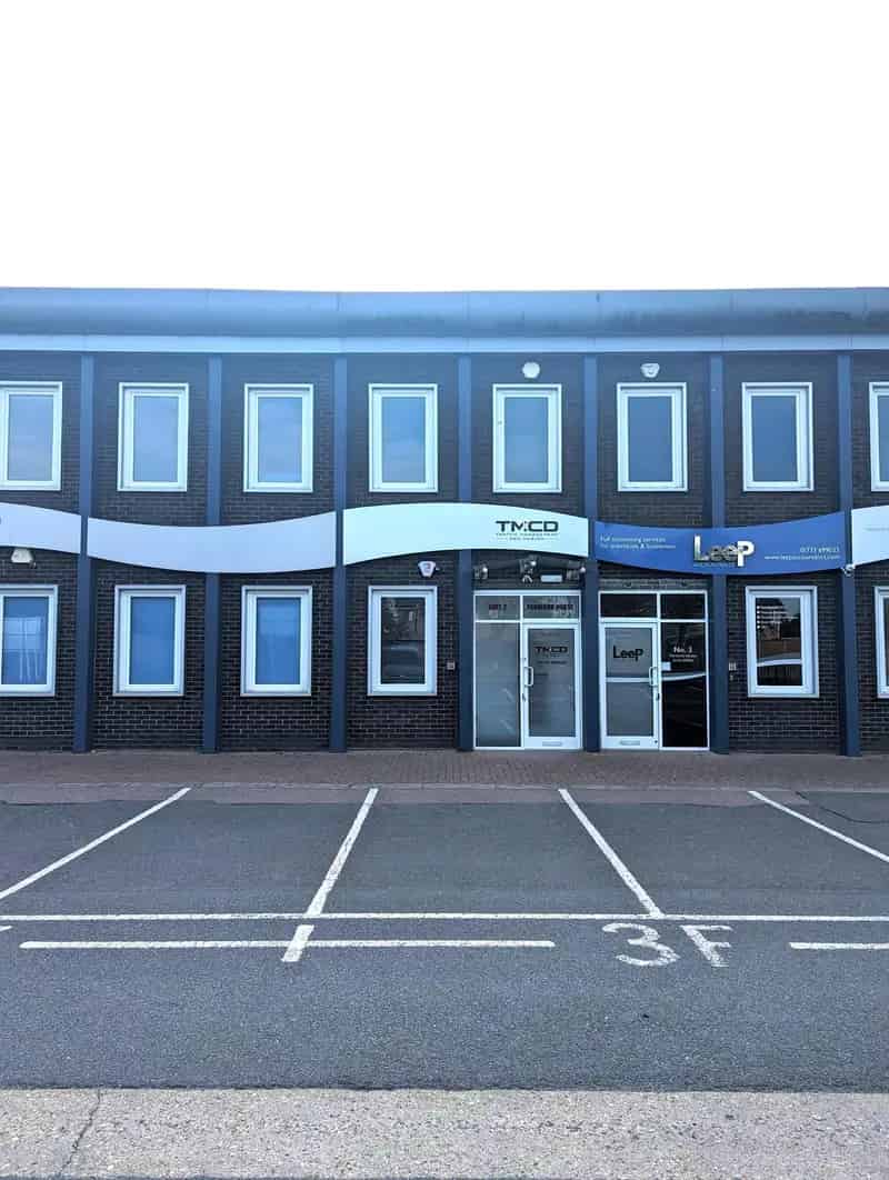Refurbished Office Space with Meeting Room and Parking