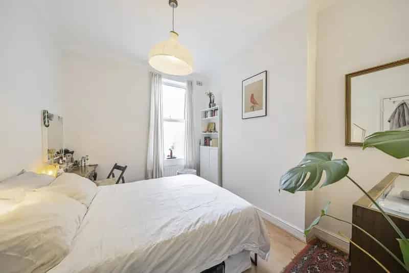 Bright 2-Double Bedroom Flat Near Amenities