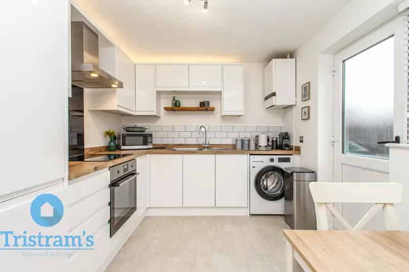 2 Bedroom Semi-Detached House to Rent