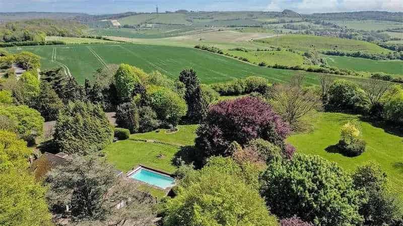 6 Bed House for Sale with Pool and Tennis Court