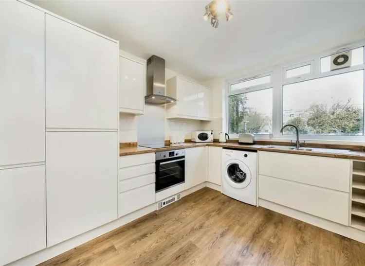 3 Bedroom Split Level Maisonette Kennington - No Onward Chain