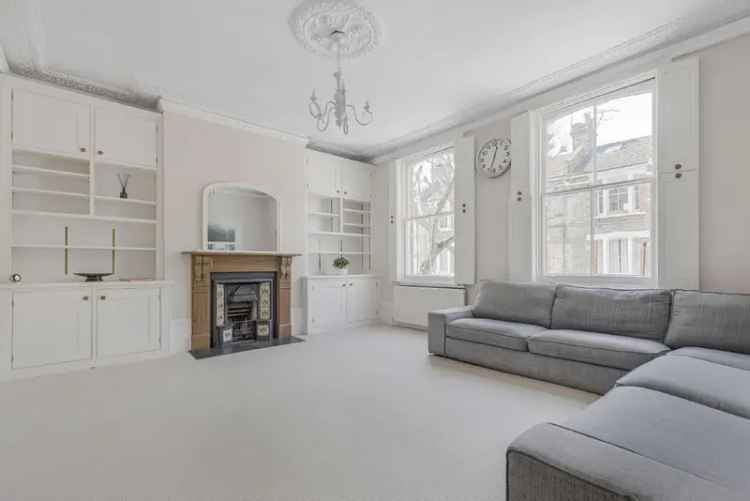 Three Double Bedroom Triplex Flat with 26'7 Garden Chain Free