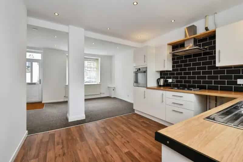 2 bedroom terraced house
