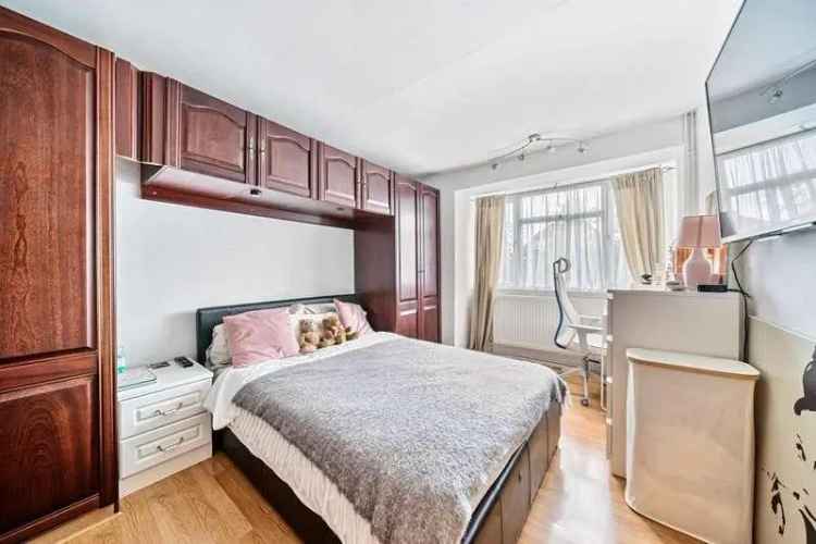 2 bed flat for sale