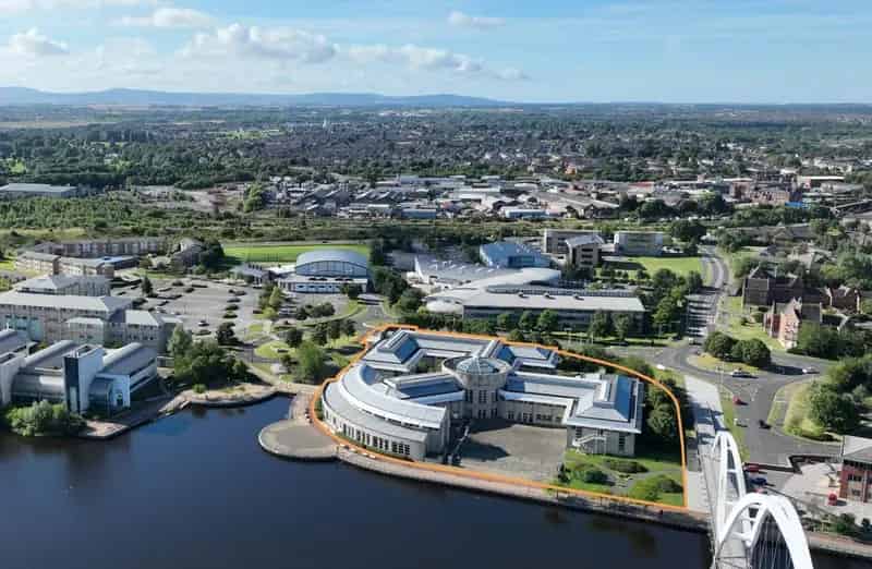 Two Storey Office Educational Facility 3.1 Acres Riverside