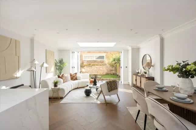 Flat for sale in St. Charles Square, London W10