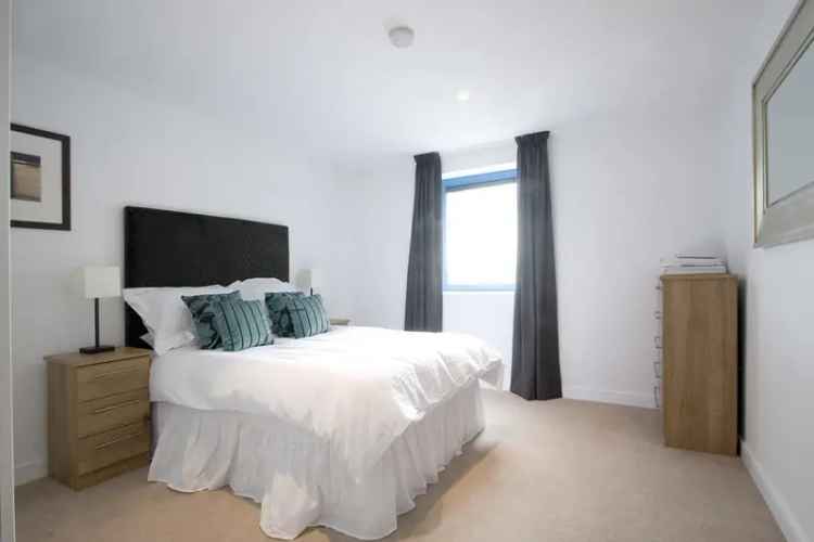 1 Bedroom Furnished Apartment Near Wimbledon Park