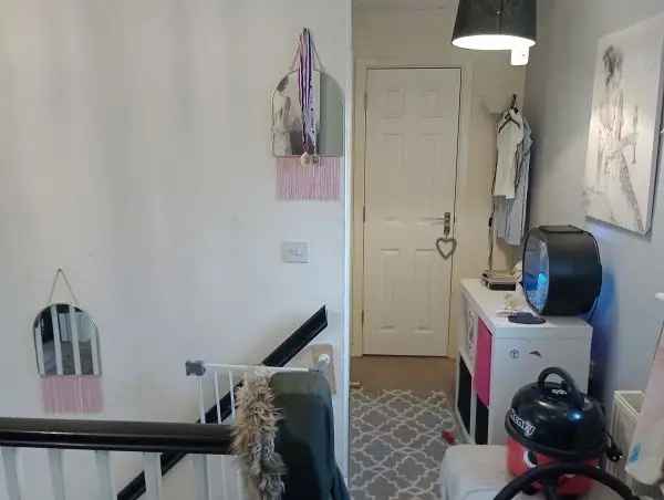 Flat For Rent in Arun, England