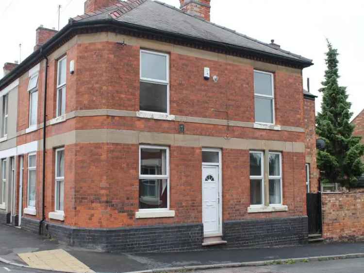 2 bedroom end of terrace house to rent