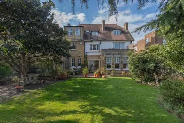 7 Bedroom Edwardian House for Sale in Putney