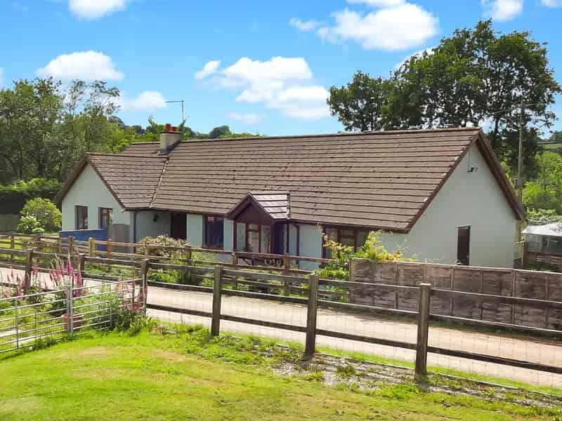 4 Bedroom Detached Bungalow with 6.6 Acres