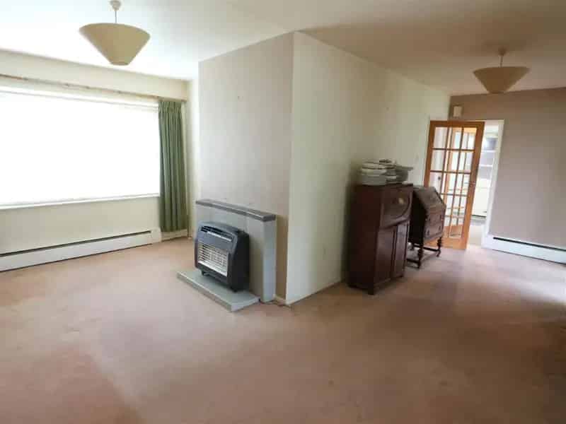 3 Bed House For Sale Requiring Modernisation