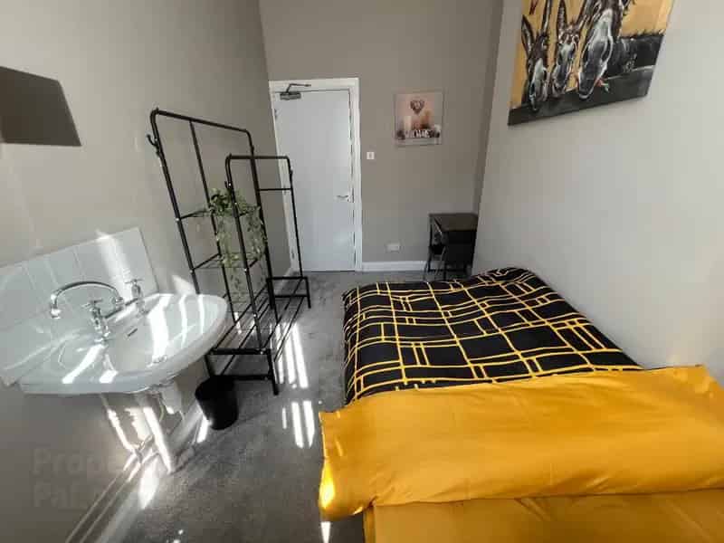 Modern Furnished Single Room Belfast University Quarter All Bills Included