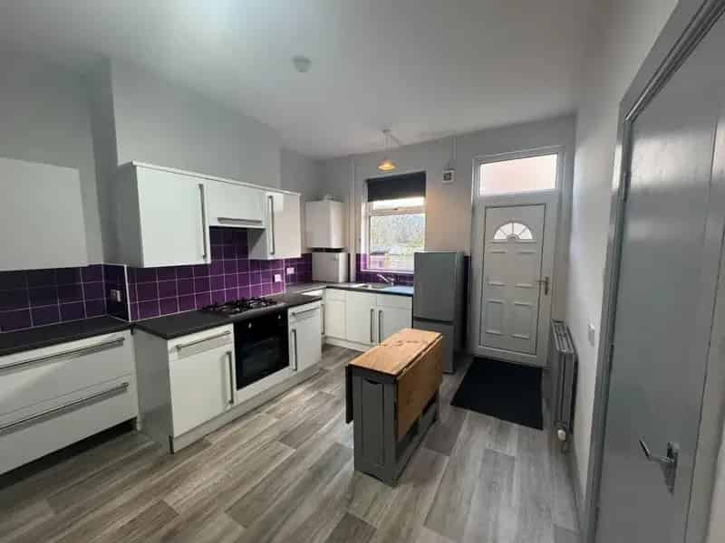1 bedroom Flat To Let