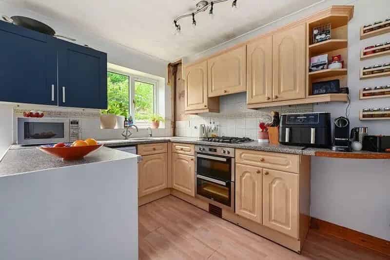 3 Bedroom Detached House for Sale in Chineham