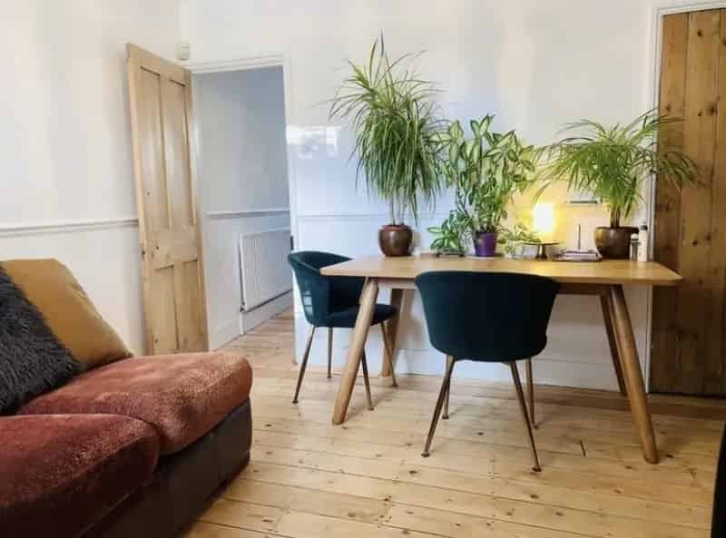 2 Bedroom Cottage Near Forty Hall - Zero Deposit Guarantee