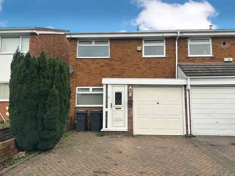 3 bedroom end of terrace house for sale
