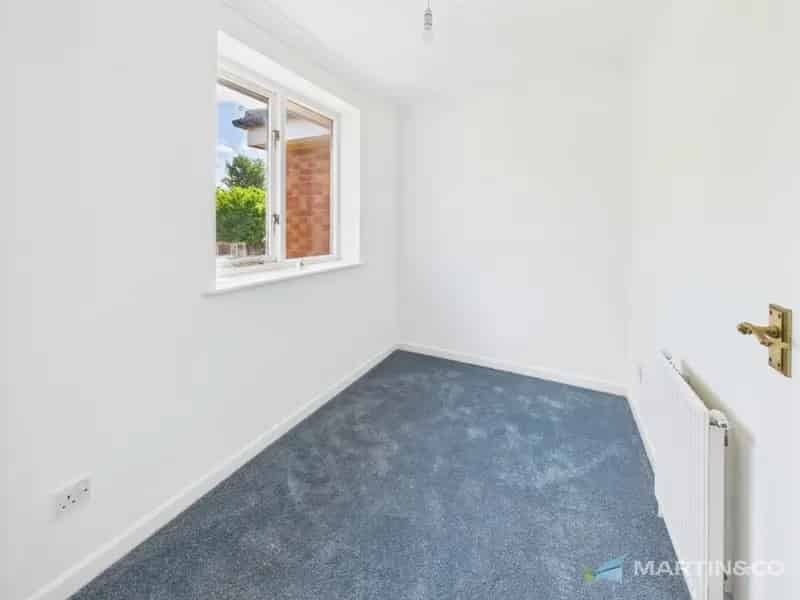 2 Bedroom House For Sale in Peaceful Cul-de-sac