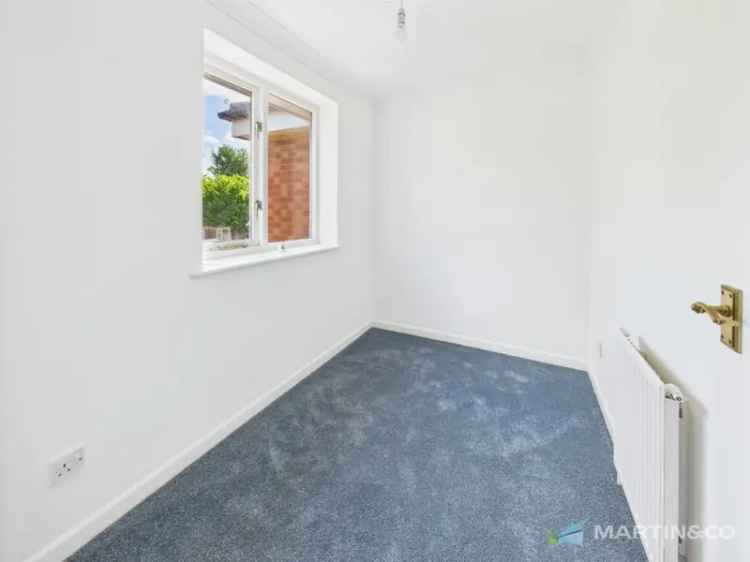 2 Bedroom House For Sale in Peaceful Cul-de-sac