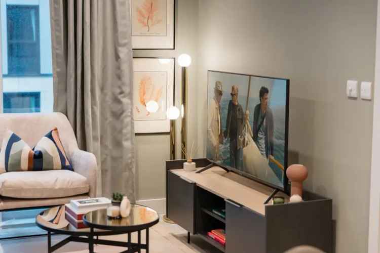 Luxury City Apartment with 24-Hour Gym and Rooftop Terrace