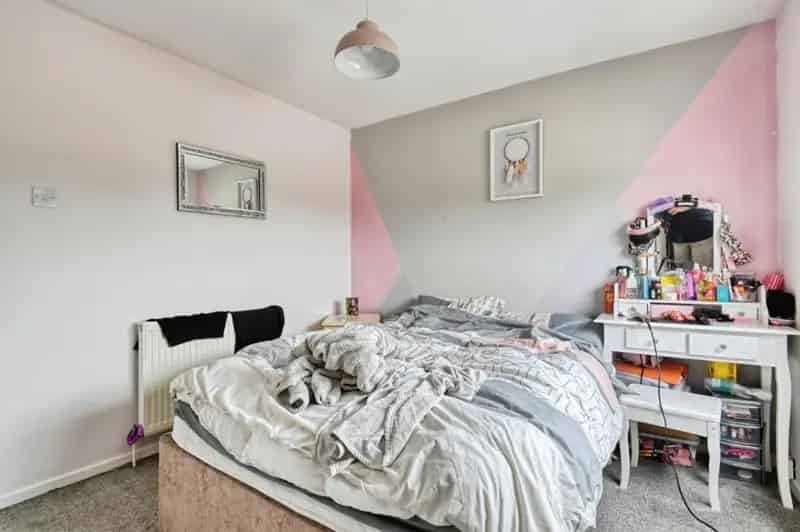 3 Bed Mid Terrace House for Sale Garage Driveway Family Home