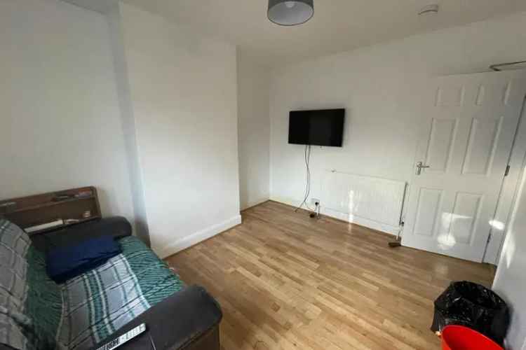 Large Room to Rent Near Highfield Campus Southampton