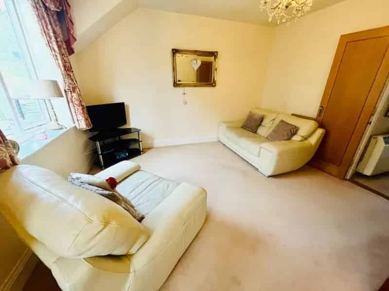 2 Bedroom Furnished Apartment To Let Sutton Coldfield