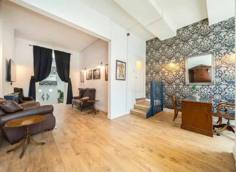 Three Double Bedroom Duplex Apartment Camden