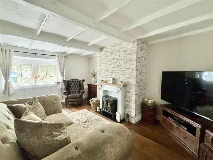 2 Bedroom Grade II Listed Cottage for Sale